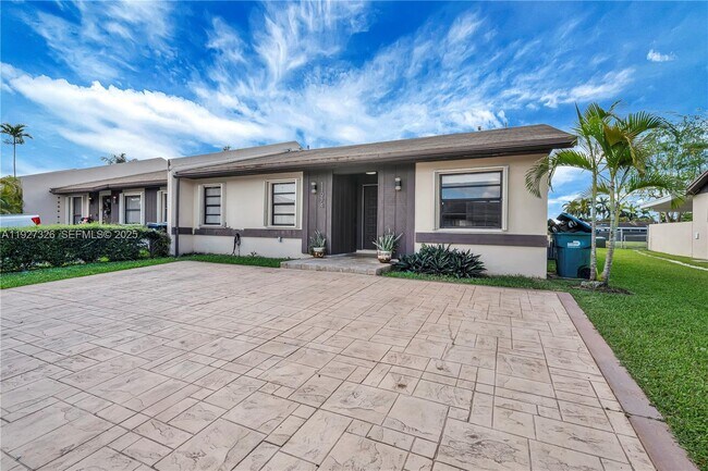 Building Photo - 11974 SW 110th St Cir S