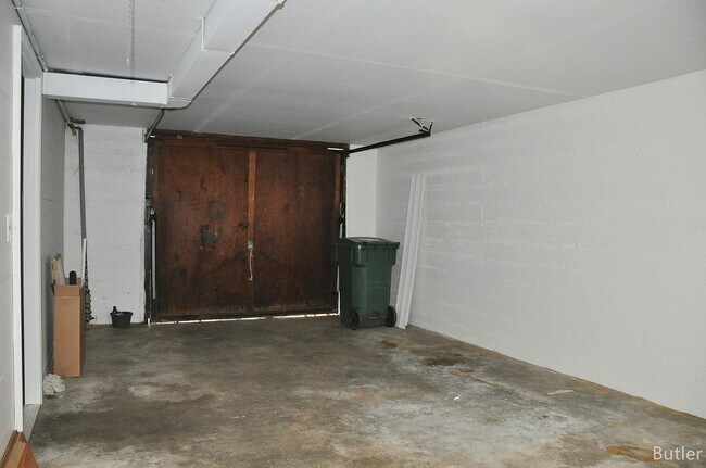 Building Photo - 7506 26th Ave NE