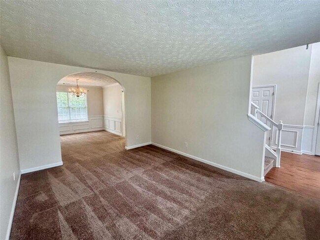 Building Photo - 540 Manor Glen Dr