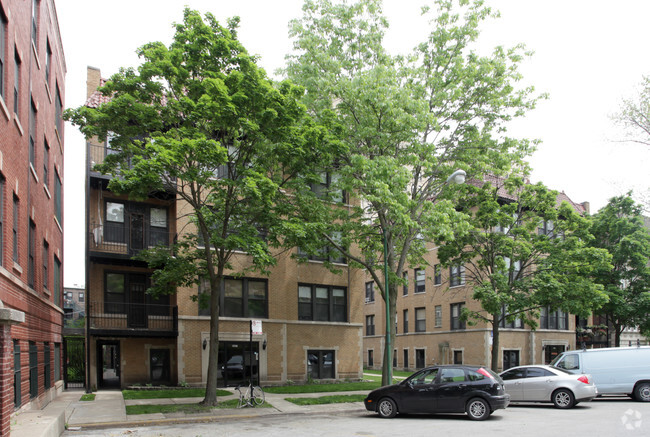 Primary Photo - Everett Ave Courtyard Apts