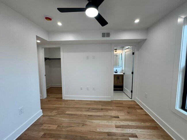 Building Photo - 170 Griffith St