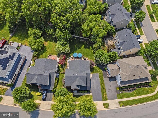 Building Photo - 43550 Riverpoint Dr