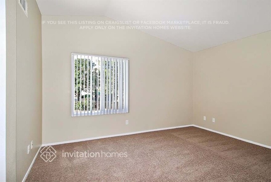 Building Photo - 31089 Tecumseh Ct