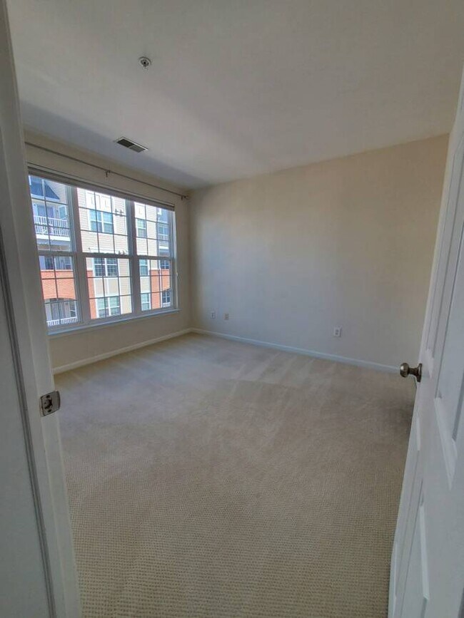 Building Photo - 2700 Bellforest Ct