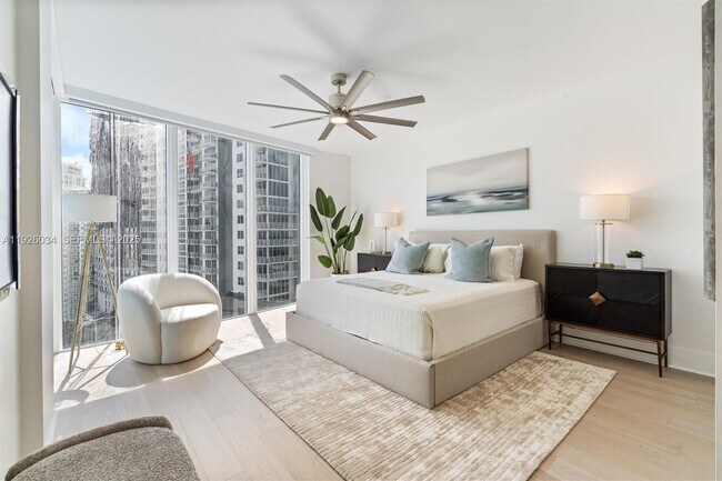 Building Photo - 333 Las Olas Way