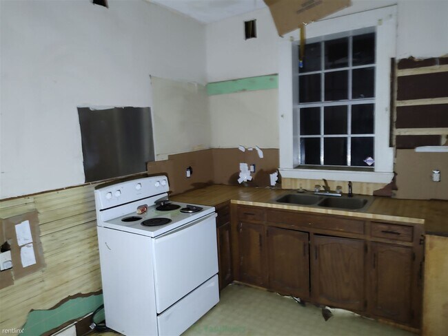 Building Photo - 3 br, 1 bath House - 732 Thomas Street