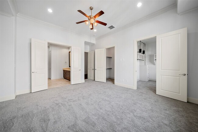 Building Photo - 3921 Gramercy St