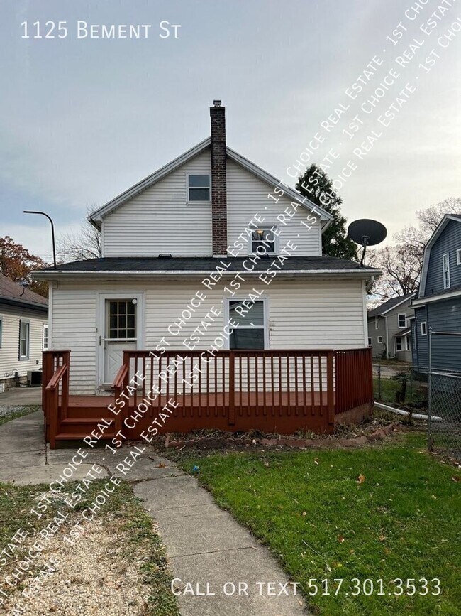 Building Photo - 1125 Bement St