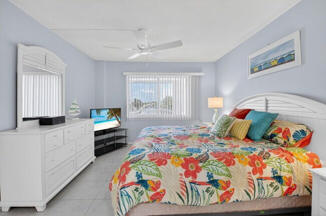 Building Photo - 3100 S Ocean Blvd