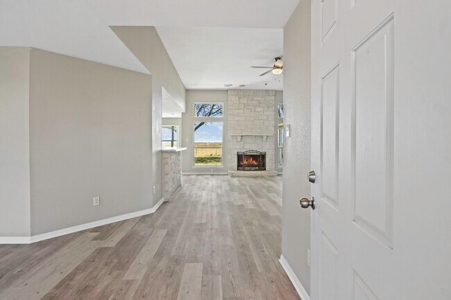 Building Photo - 2445 Woods Rd