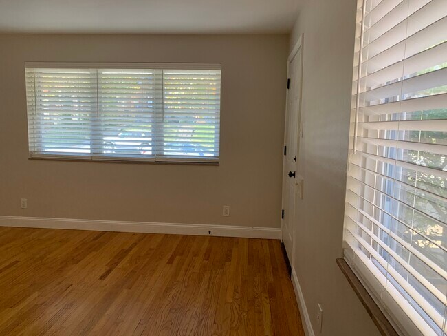 Living room space opens to the kitchen - 1112 Moorlands Dr