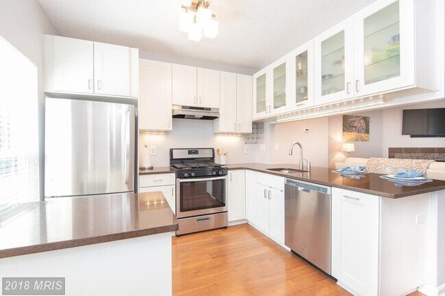 Building Photo - 3070 Madden Ct