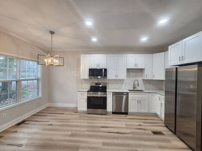 Building Photo - 75 Johnson Rd NW