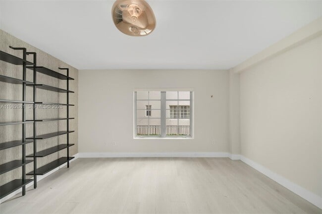 Building Photo - 435 21st St