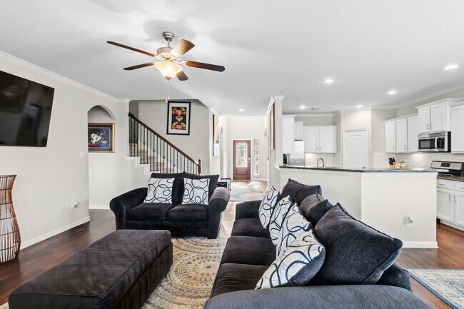 Building Photo - 4435 Bearberry Ave