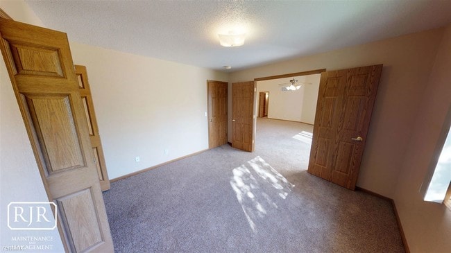 Building Photo - 1600 Mapleton Ave