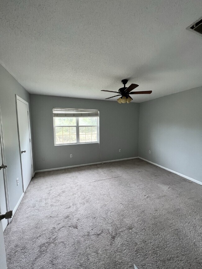 Building Photo - Townhome for Rent