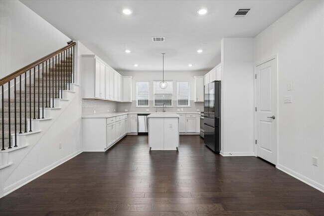 Building Photo - 6407 Rounded Pebble Ln