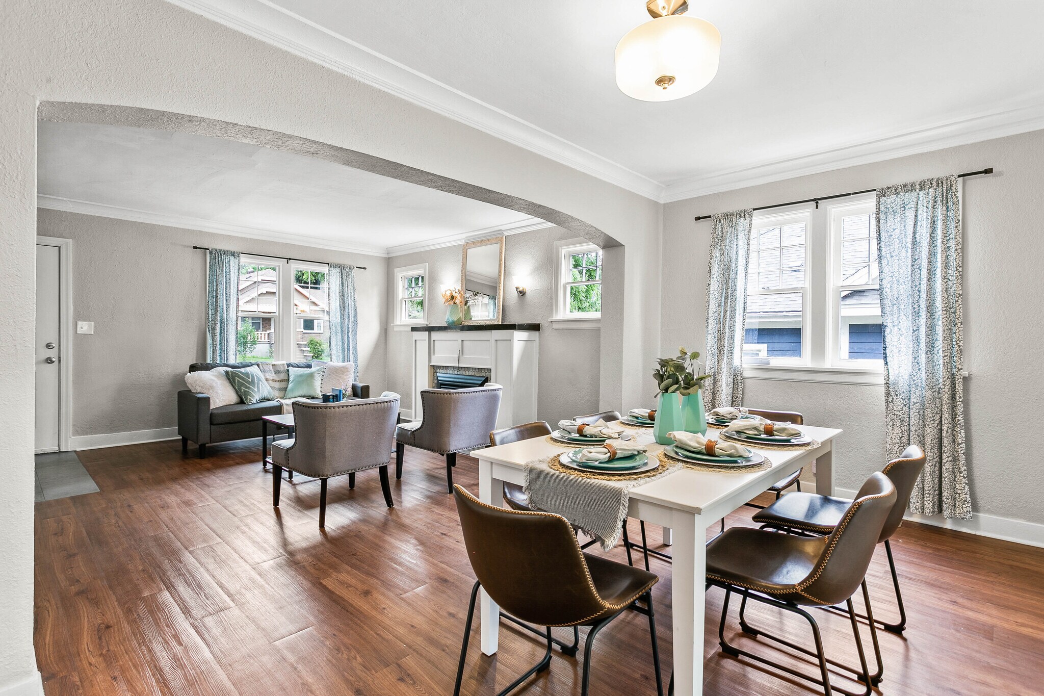 Dining Room (South) - 307 E 29th Ave