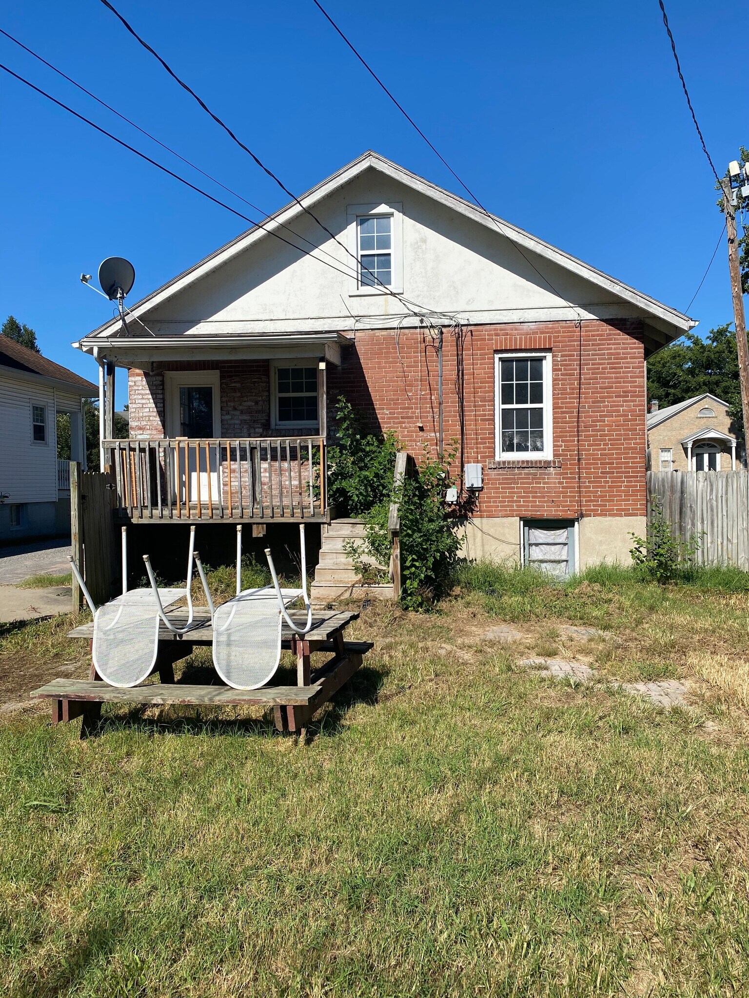 Building Photo - 208 NW End Blvd