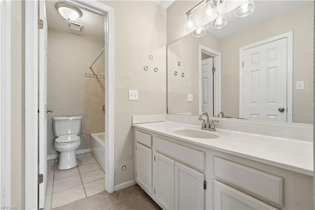 Building Photo - 1329 Thamesford Dr