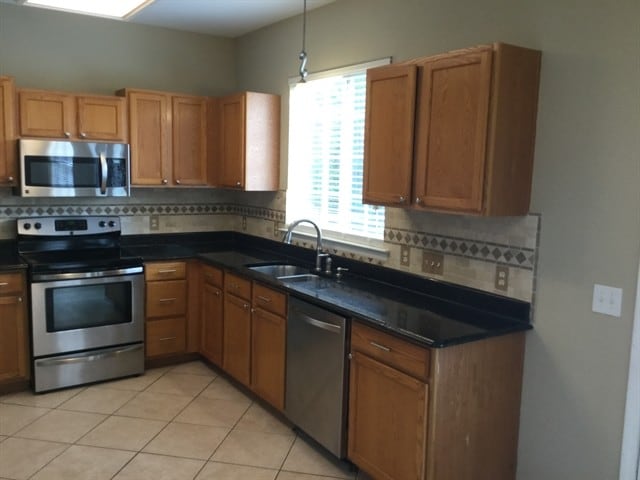 Building Photo - 8819 Baffin Ct