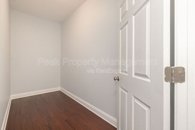 Building Photo - 2615 North Ave