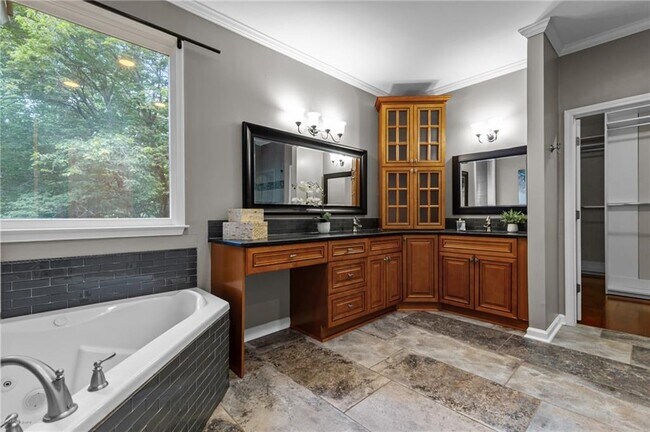 Building Photo - 2990 Hearthstone Dr