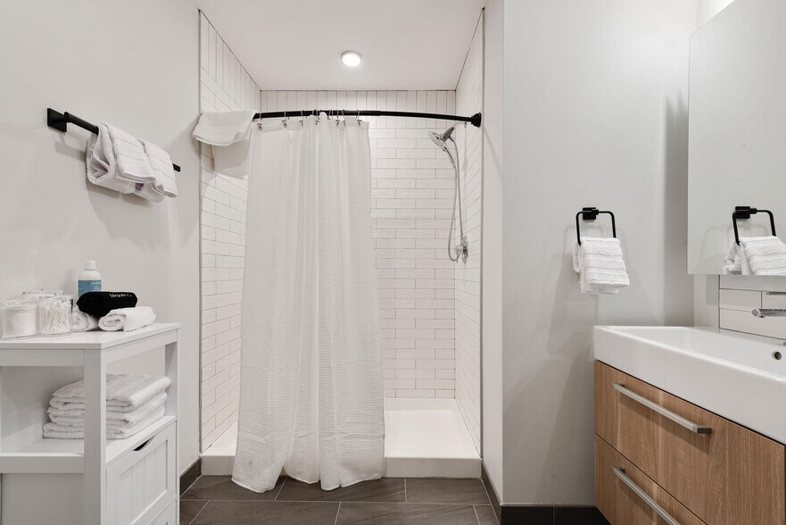 Building Photo - 29 S LaSalle St