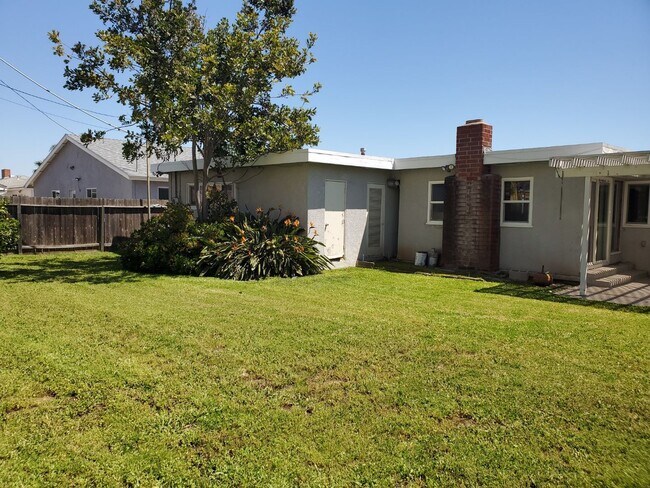 Building Photo - 3 BR / 1.75 BA home adjacent to SDSU available July 1st, 2026.