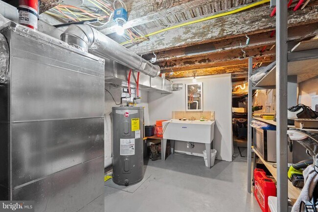 Building Photo - 3207 Salmon St