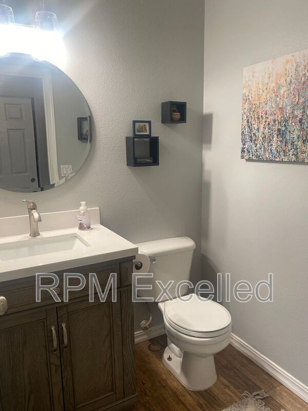 Building Photo - 1429 Hamilton Pl