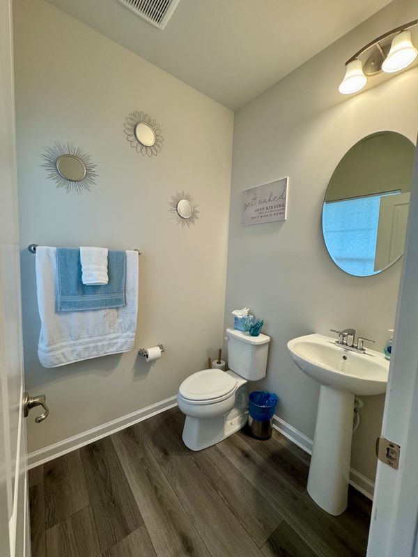 Building Photo - 203 Braeburn Dr