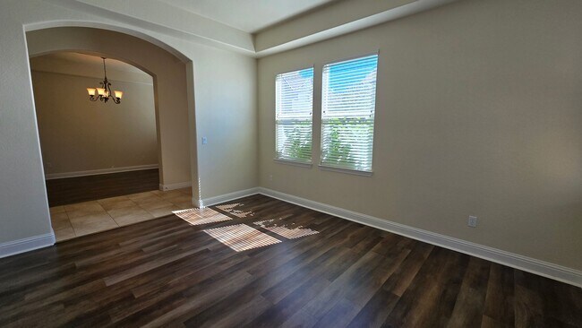 Building Photo - 2205 Heavenly View Trail