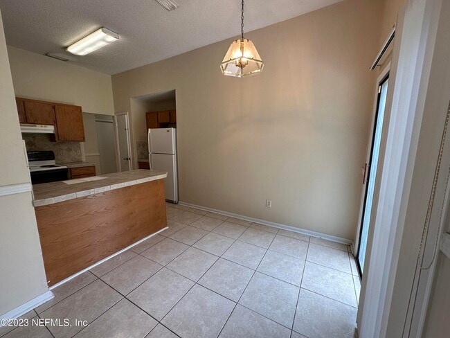 Building Photo - 1127 Cove Landing Dr