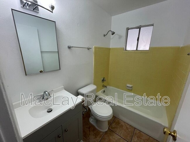 Building Photo - 841 E Fountain St