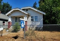Building Photo - Charming 2BR/3BA Bungalow - Nevada-Lidgerw...