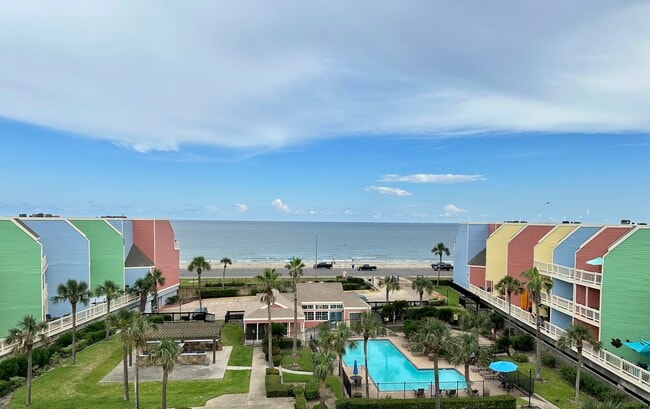 Building Photo - Oceanfront Lofts