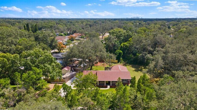 Building Photo - 1908 N Village Ave