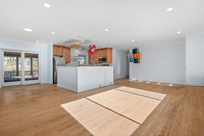 Building Photo - 1407 Leegate Rd NW