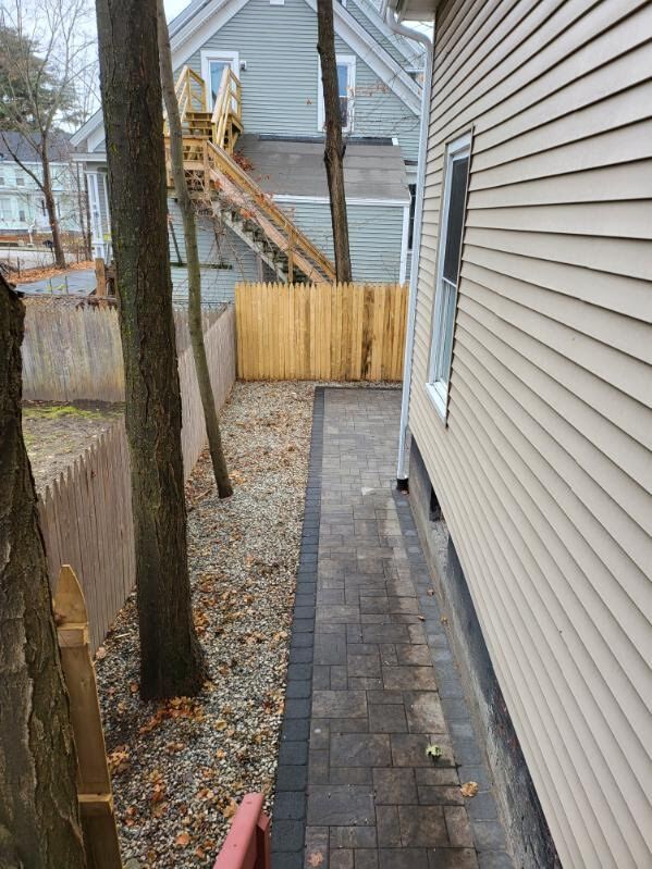 Shared backyard - 35 Concord St