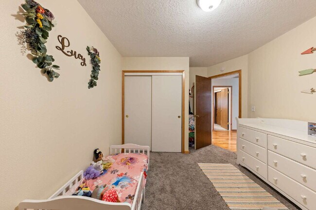 Building Photo - Charming 3-Bedroom Home with 2 Full Baths ...