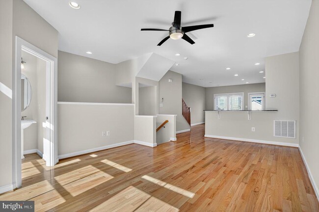 Building Photo - 44692 Collingdale Terrace