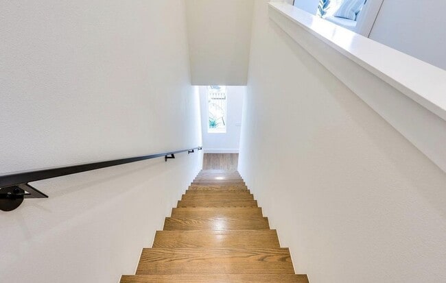 Building Photo - 1902 N Carroll Ave