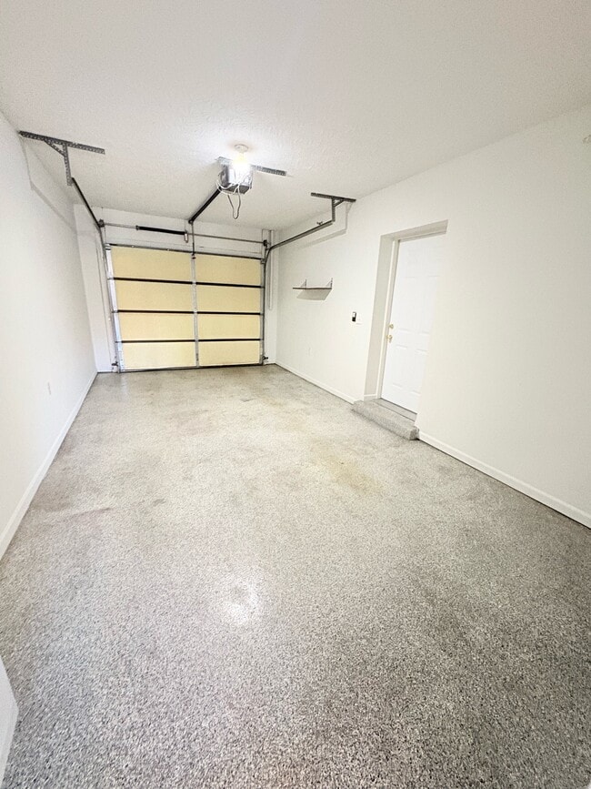 Building Photo - 24 Rosette Ln