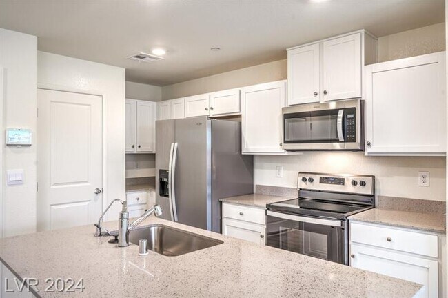 Building Photo - 4423 Honey Hls Ave