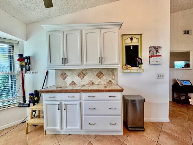Building Photo - 11078 SE Sea Pines Cir
