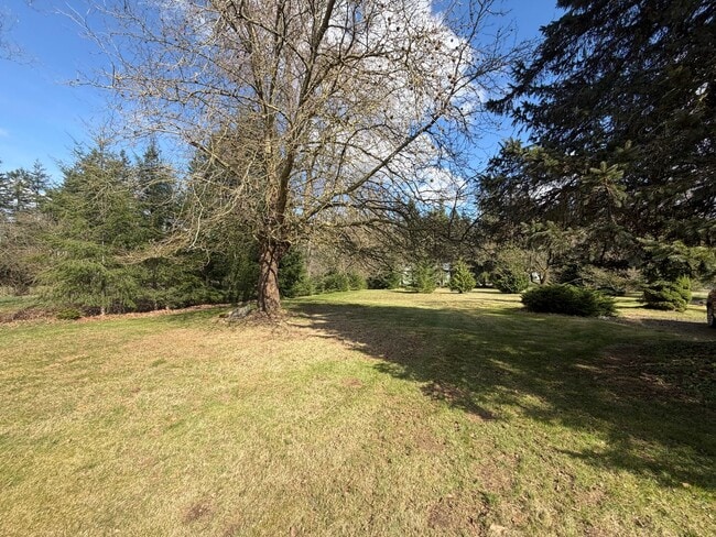 Building Photo - 6597 Tut Terrace