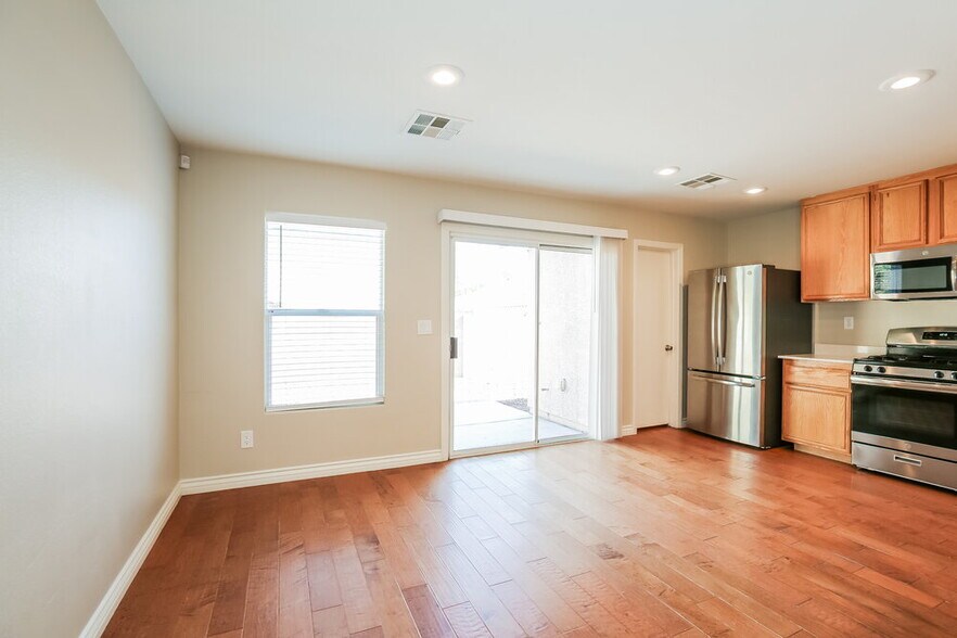 Building Photo - 8216 N Corset Creek St