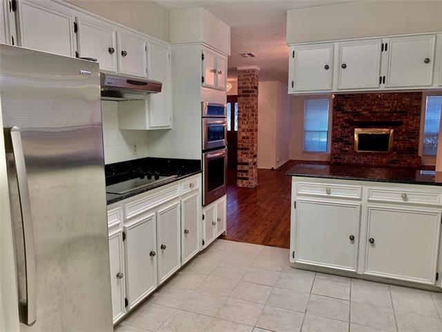 Building Photo - 4914 Ledgestone Dr